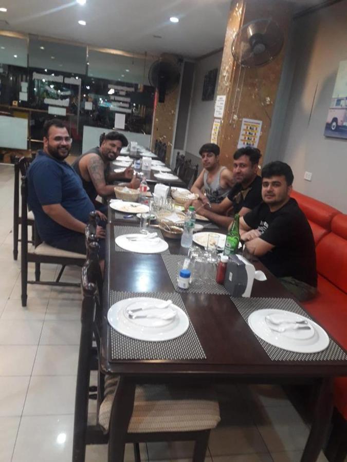 New Pind Balluchi Inn Pattaya Exteriör bild