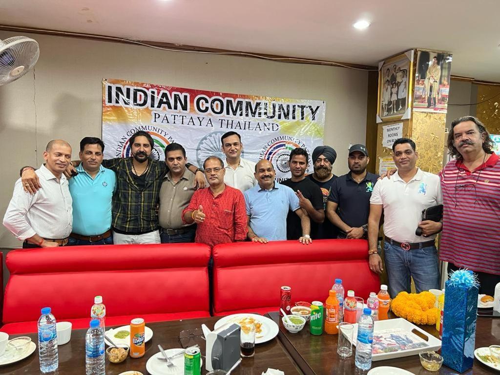 New Pind Balluchi Inn Pattaya Exteriör bild
