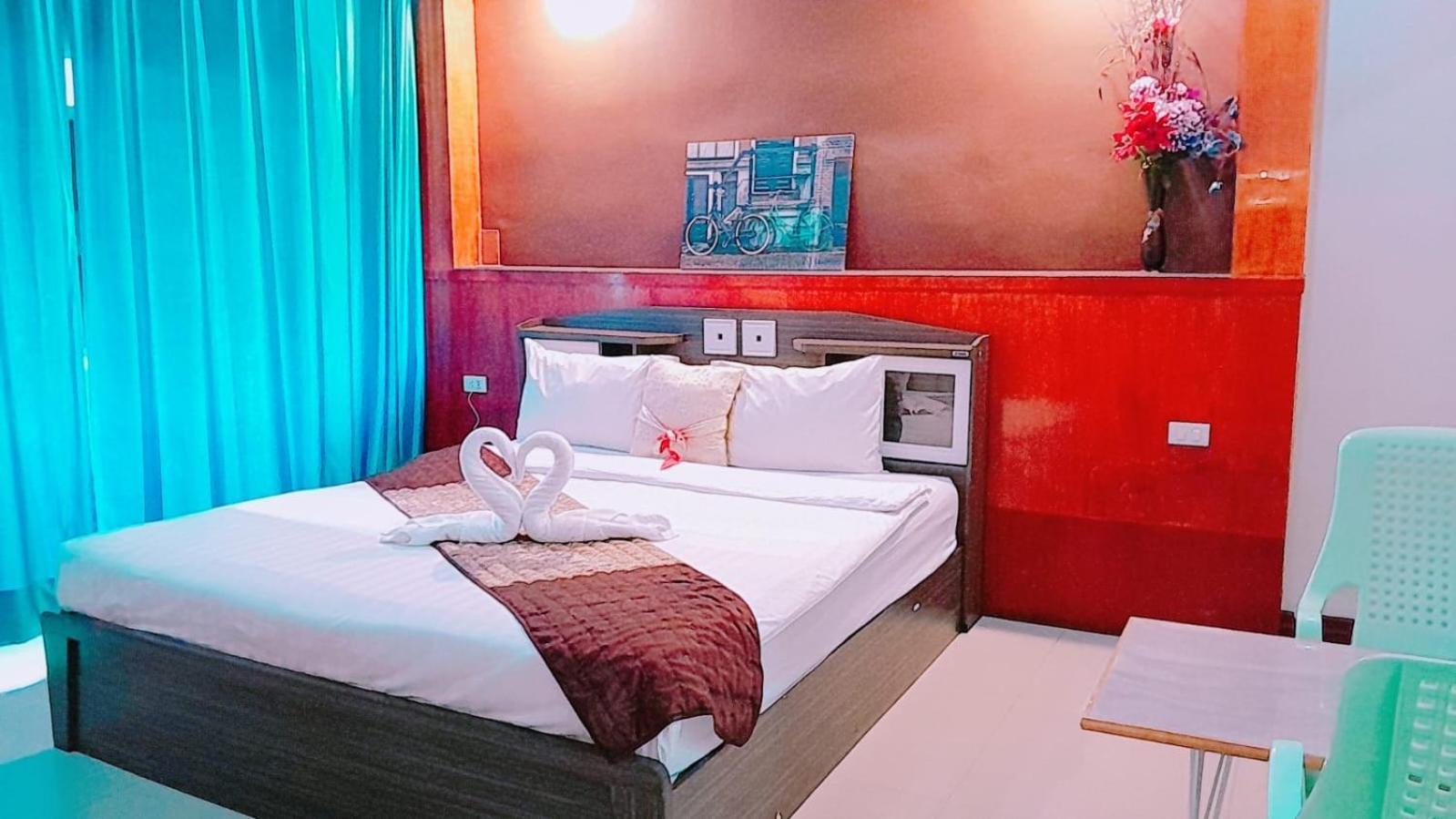 New Pind Balluchi Inn Pattaya Exteriör bild